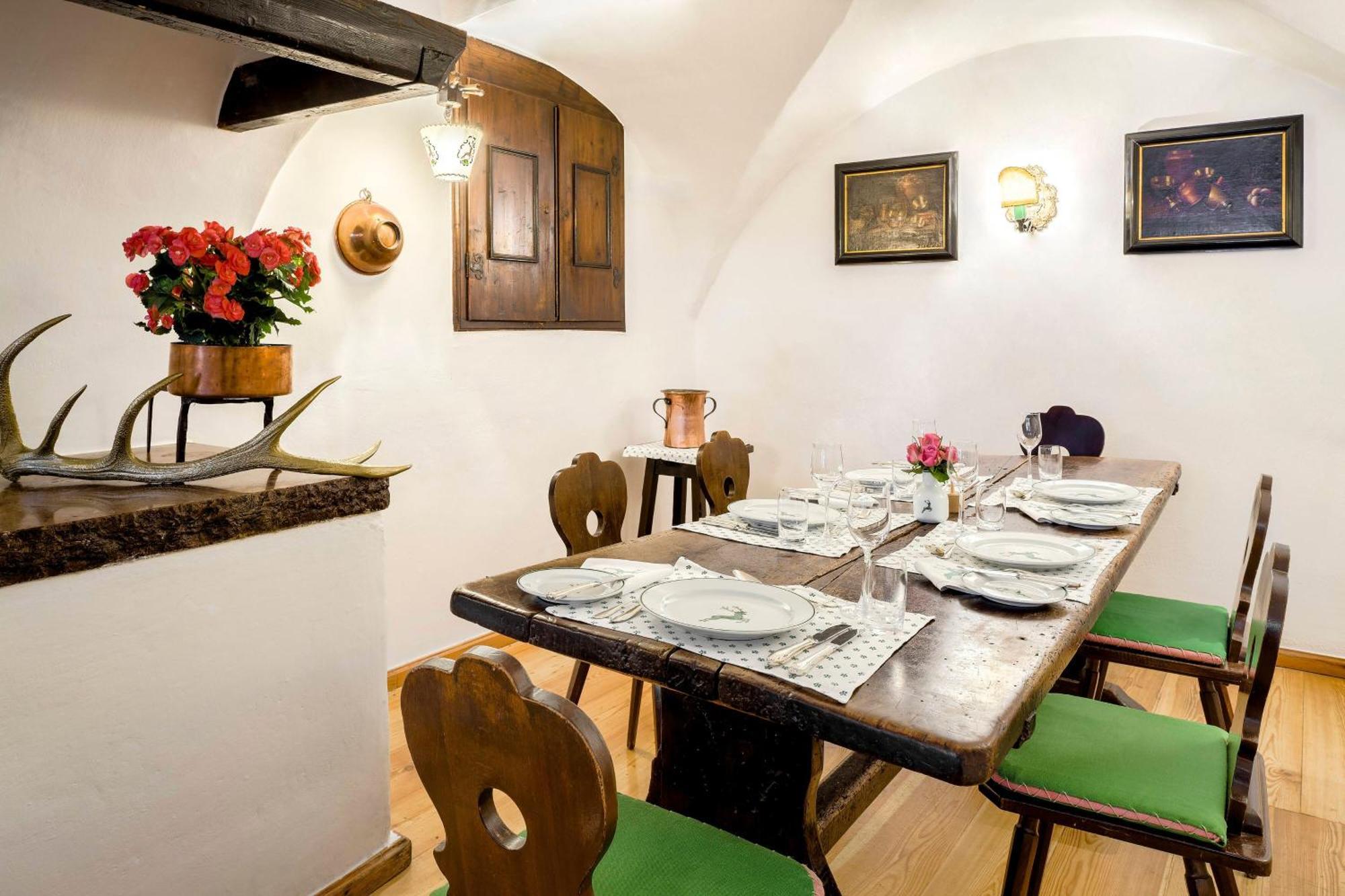 Goldener Hirsch, A Luxury Collection Hotel, Hotel